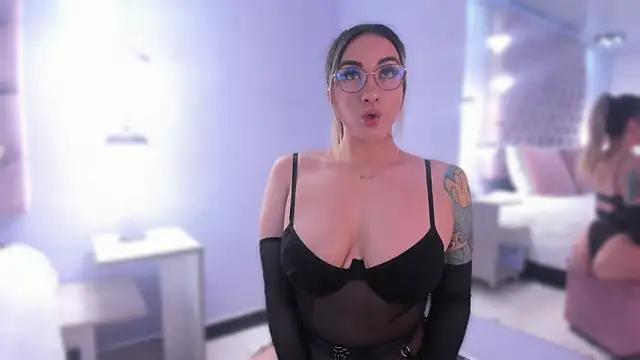 Check out our webcam shows gallery and message on a personal level with our sweet squirt cams hosts, showing off their natural physiques and sex toys.
