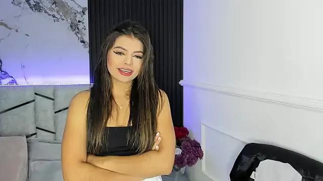 daniiphoeniixx from StripChat is Freechat