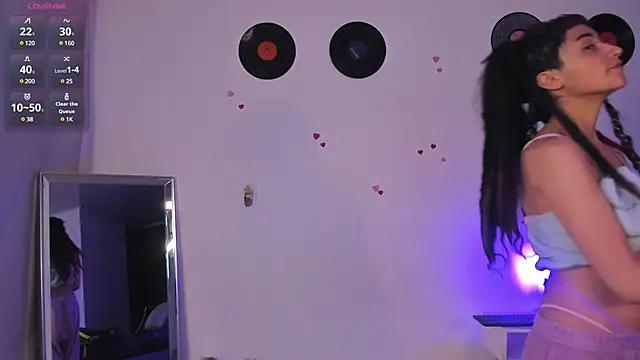 Check out our webcam shows gallery and message on a personal level with our sweet squirt cams hosts, showing off their natural physiques and sex toys.