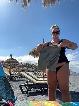 dannydoll33 from StripChat is Freechat