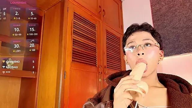 Dante_bre from StripChat is Freechat