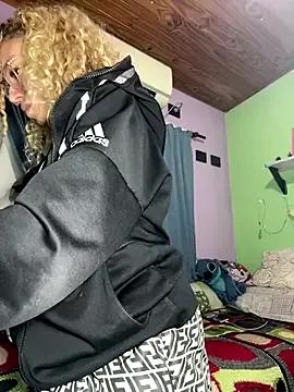 darkazulqueen2 from StripChat is Freechat