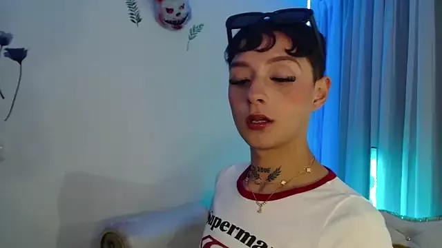 Check out our webcam shows gallery and message on a personal level with our sweet squirt cams hosts, showing off their natural physiques and sex toys.