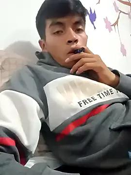 DavidVergagigante420 from StripChat is Freechat