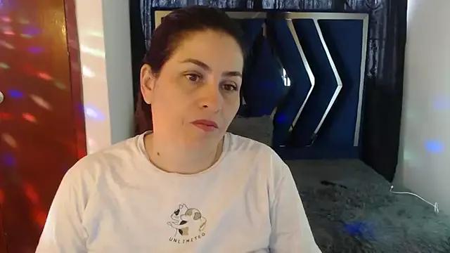 dayanhank from StripChat is Freechat