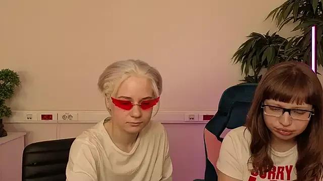 DeannaMartin from StripChat is Freechat