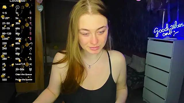 Demure_Smile from StripChat is Freechat
