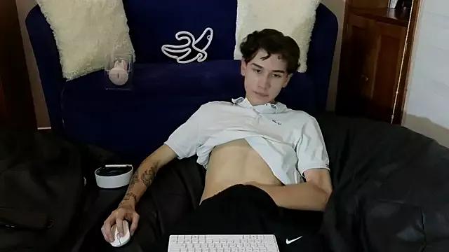 Derekswan from StripChat is Freechat