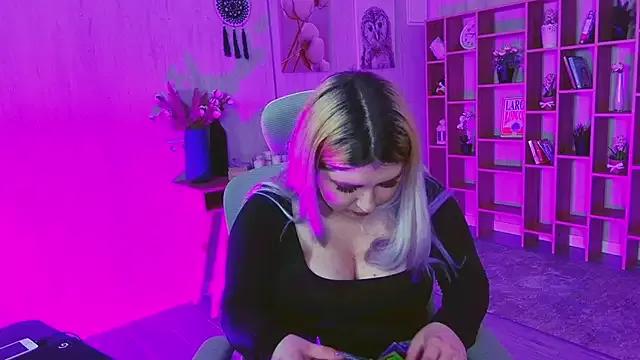 Check out our webcam shows gallery and message on a personal level with our sweet squirt cams hosts, showing off their natural physiques and sex toys.
