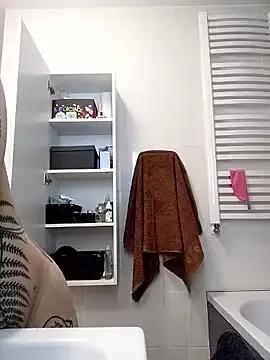 Check out our webcam shows gallery and message on a personal level with our sweet squirt cams hosts, showing off their natural physiques and sex toys.