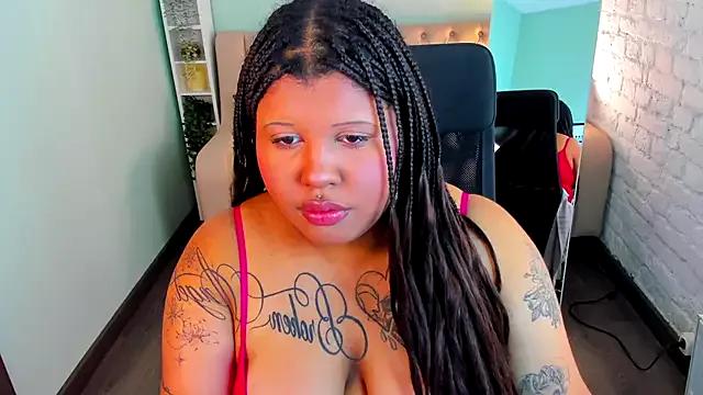 DollyLeyla from StripChat is Freechat