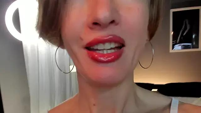 Dorothy_Meyer from StripChat is Freechat