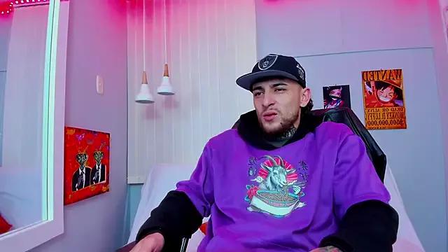 Drako_Lamar from StripChat is Freechat