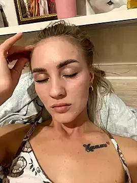 Check out our webcam shows gallery and message on a personal level with our sweet squirt cams hosts, showing off their natural physiques and sex toys.