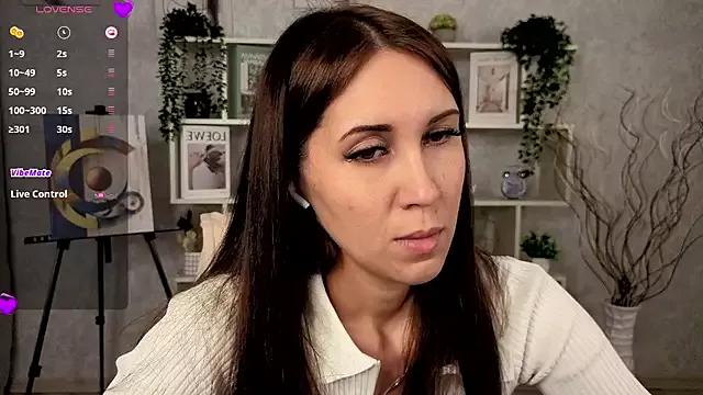 DreamVelour from StripChat is Freechat