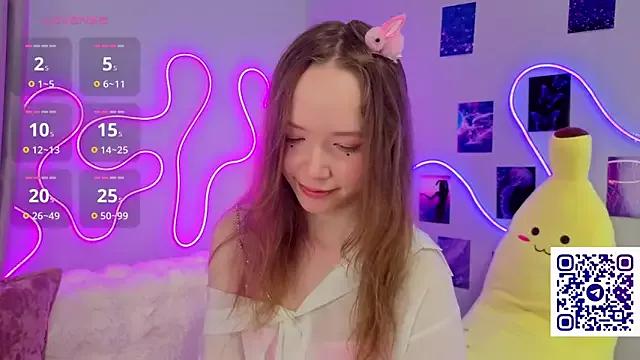 Dreamy_Polly from StripChat is Freechat