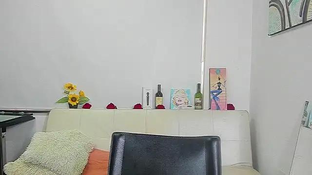 Check out our webcam shows gallery and message on a personal level with our sweet squirt cams hosts, showing off their natural physiques and sex toys.