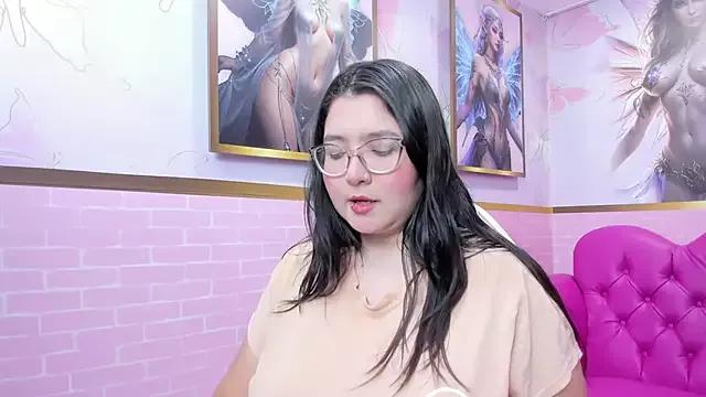Dulce_meow from StripChat is Freechat