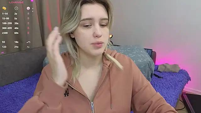 Check out our webcam shows gallery and message on a personal level with our sweet squirt cams hosts, showing off their natural physiques and sex toys.