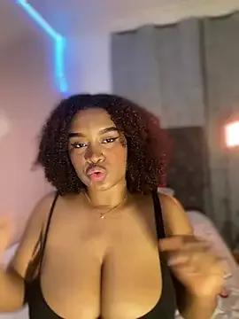 Dyan_adams from StripChat is Freechat