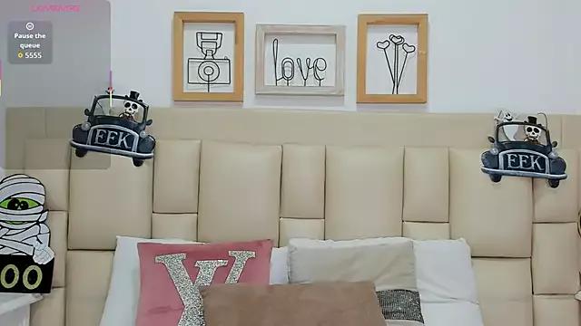 Check out our webcam shows gallery and message on a personal level with our sweet squirt cams hosts, showing off their natural physiques and sex toys.