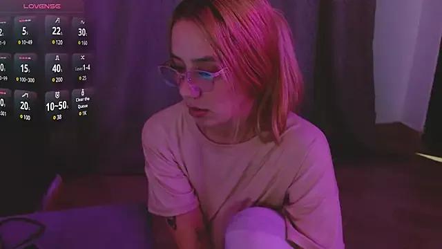 Eilen_violeta from StripChat is Freechat