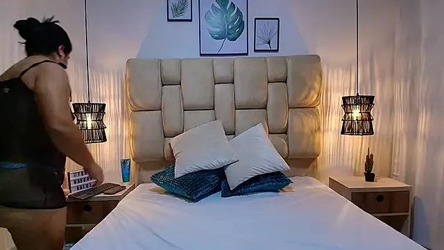 elizawiliamst from StripChat is Freechat