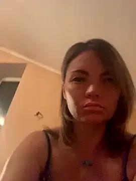 Ella_Pearlie from StripChat is Freechat