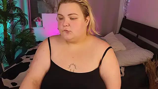 Ellabigbaby from StripChat is Freechat