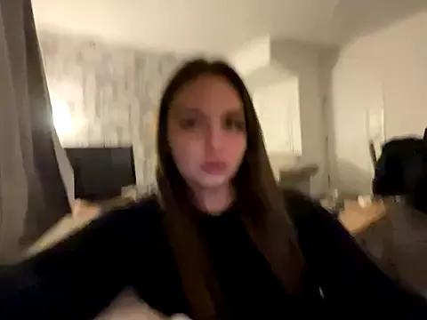 EllaStarrxxx from StripChat is Freechat