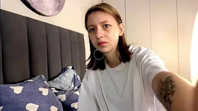 Check out our webcam shows gallery and message on a personal level with our sweet squirt cams hosts, showing off their natural physiques and sex toys.