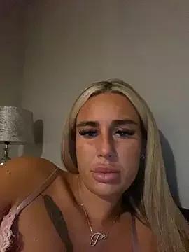 EllieMaeBaby from StripChat is Freechat