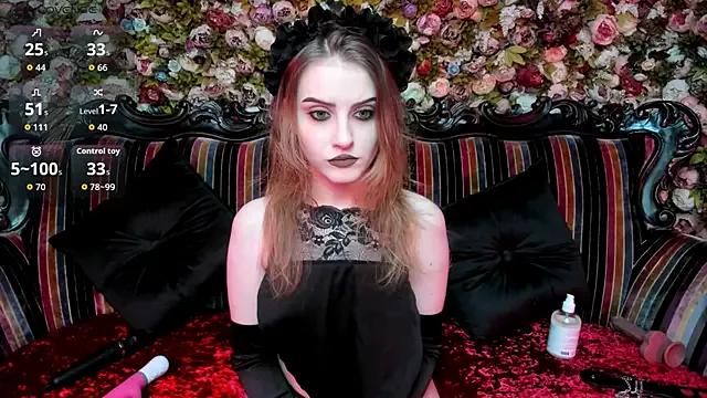 EllieMori from StripChat is Freechat