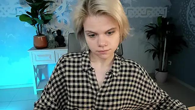 EllieMurler from StripChat is Freechat