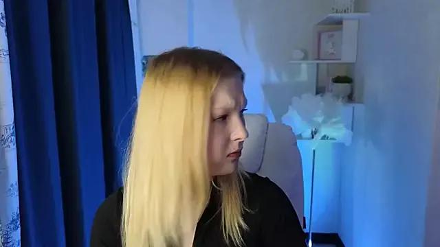 Elly_rosss from StripChat is Freechat