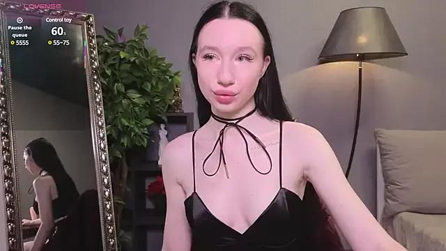 ElowStar from StripChat is Freechat