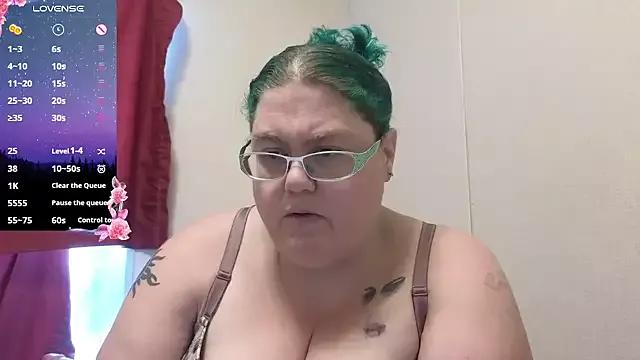 EmberCum from StripChat is Freechat