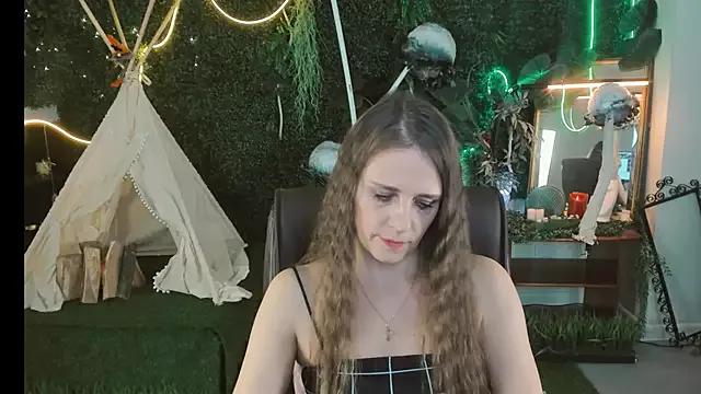 EmiliaBedy from StripChat is Freechat