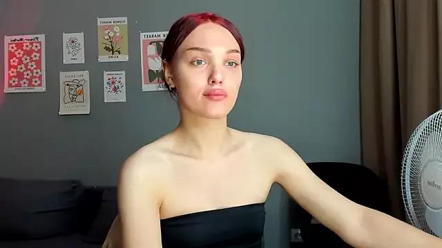 emiliarouds from StripChat is Freechat