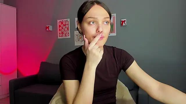 Check out our webcam shows gallery and message on a personal level with our sweet squirt cams hosts, showing off their natural physiques and sex toys.