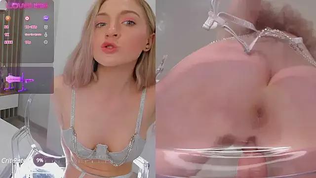 Emilly_Hart from StripChat is Freechat