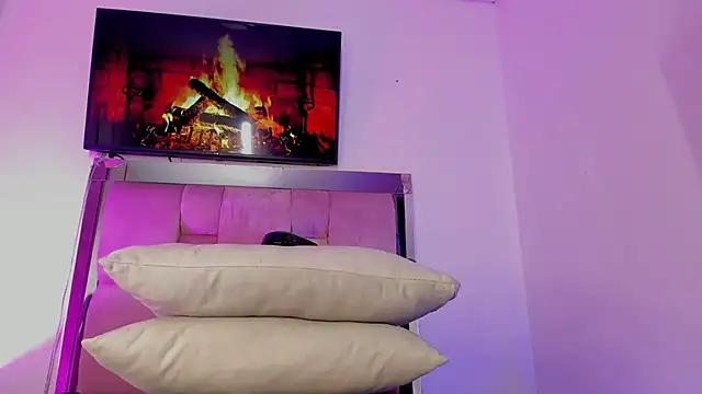 Check out our webcam shows gallery and message on a personal level with our sweet squirt cams hosts, showing off their natural physiques and sex toys.