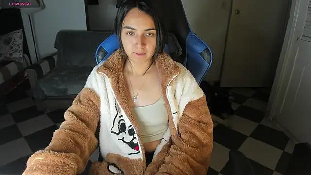 Check out our webcam shows gallery and message on a personal level with our sweet squirt cams hosts, showing off their natural physiques and sex toys.