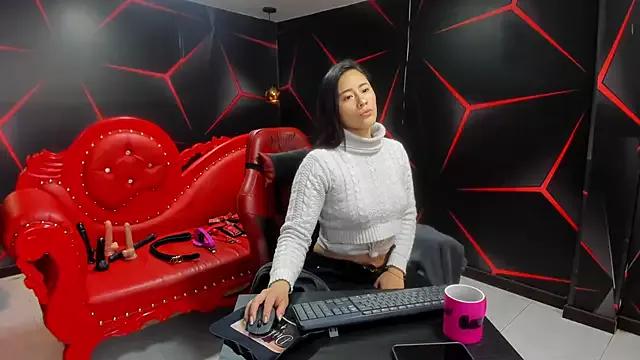 Emily_Slave from StripChat is Freechat