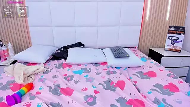 Check out our webcam shows gallery and message on a personal level with our sweet squirt cams hosts, showing off their natural physiques and sex toys.