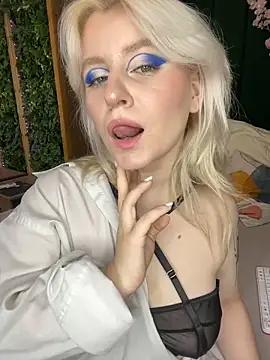 Check out our webcam shows gallery and message on a personal level with our sweet squirt cams hosts, showing off their natural physiques and sex toys.