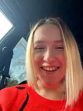 EmilyMood from StripChat is Freechat