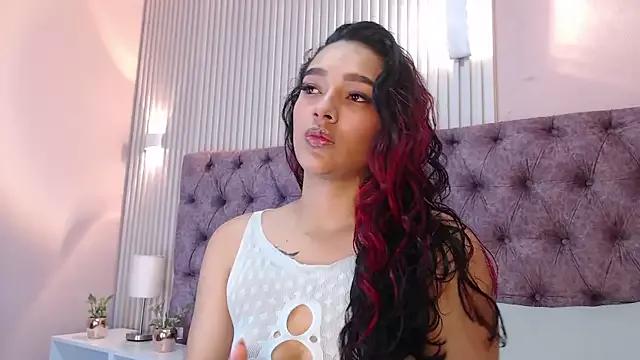 EMILYY_FOXY from StripChat is Freechat