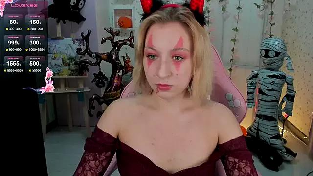 Emma_Garcias from StripChat is Freechat