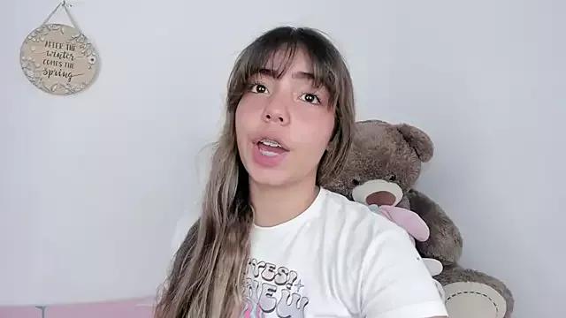 emma_grays2 from StripChat is Freechat